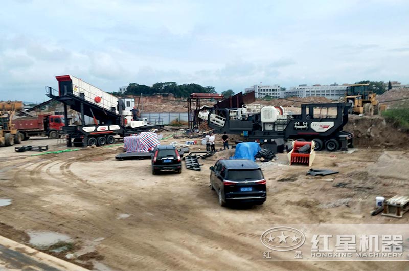 移動破碎機(jī)項(xiàng)目現(xiàn)場實(shí)景拍照