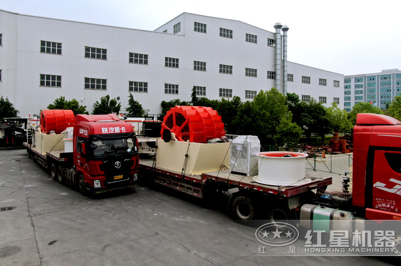 專業(yè)洗沙機(jī)廠家，現(xiàn)貨發(fā)往客戶現(xiàn)場(chǎng)