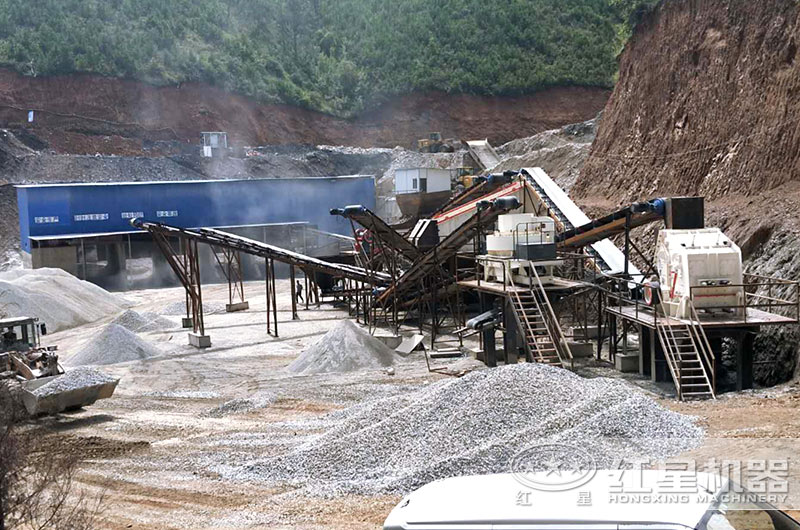 時產(chǎn)200噸石灰石制沙石生產(chǎn)線現(xiàn)場