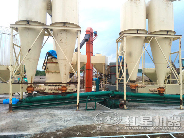 螢石擺式磨粉機現(xiàn)場圖