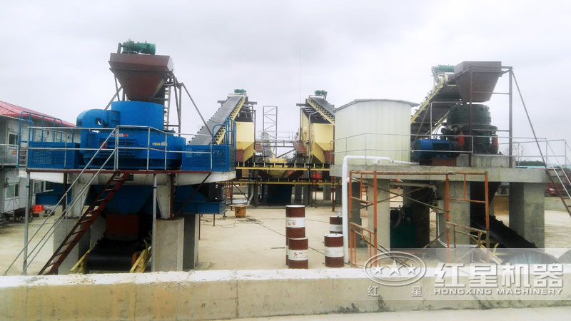 小型制砂機(jī)現(xiàn)場圖