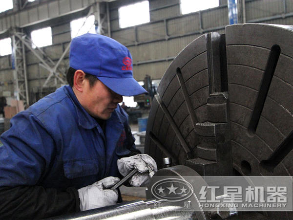 紅星生產車間工人