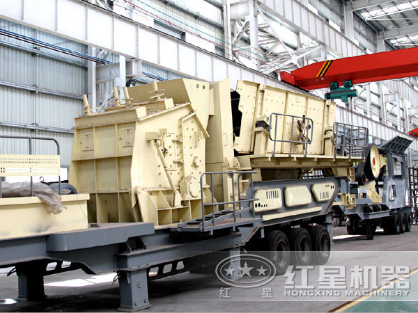 反擊式移動(dòng)碎石機(jī)